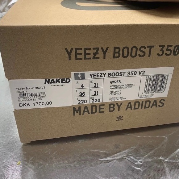 YEEZY BOOST 350 V2 - Picture 8 of 8